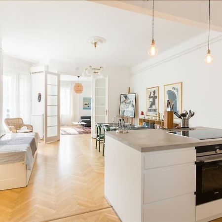 Klauzal Apartment W/3 Bedrooms, French Balcony Budapeste Exterior foto