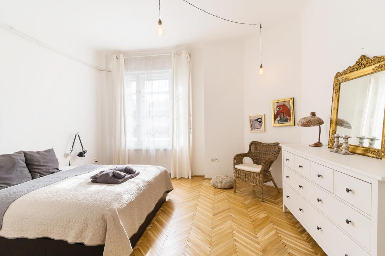 Klauzal Apartment W/3 Bedrooms, French Balcony Budapeste Exterior foto