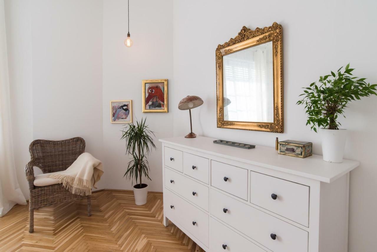 Klauzal Apartment W/3 Bedrooms, French Balcony Budapeste Exterior foto