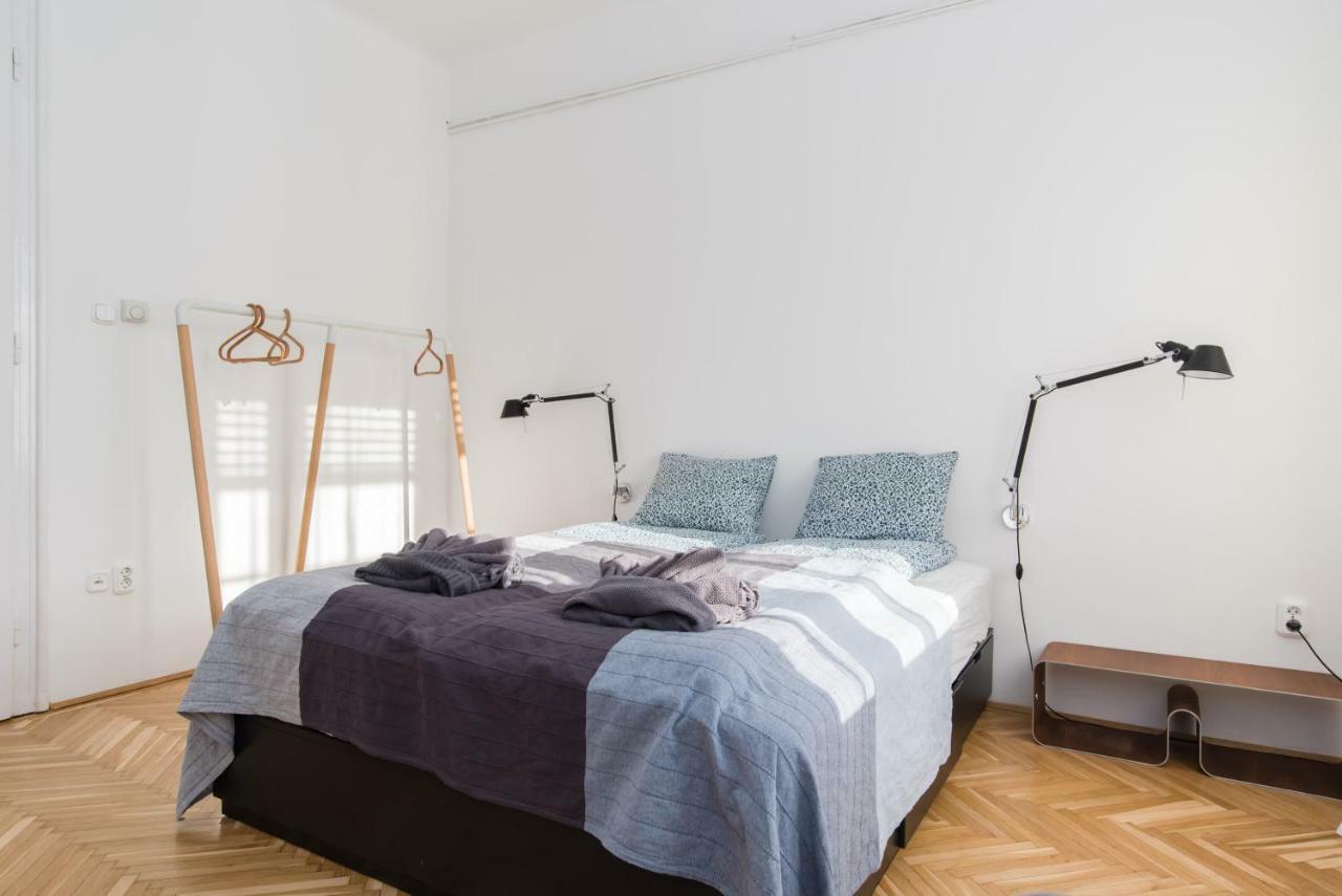 Klauzal Apartment W/3 Bedrooms, French Balcony Budapeste Exterior foto